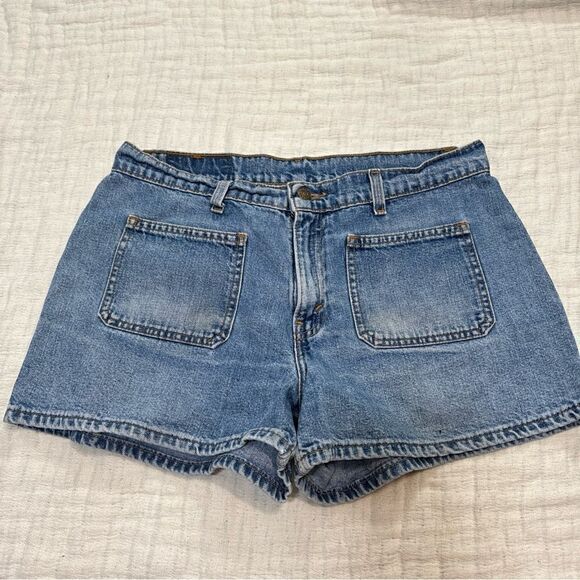 VTG Levis Shorts Womens 11 JR Blue Denim Retro 90s Mom Jean Jorts Black Tab - Picture 2 of 11